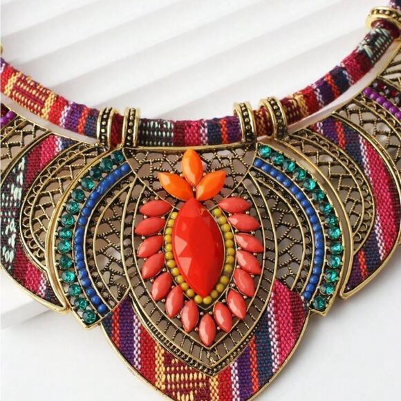 Bohemian Style Necklace and earrings set - Picture 5 of 14